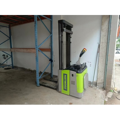 贛州 二手電動(dòng)堆高機(jī) 重型堆高機(jī)